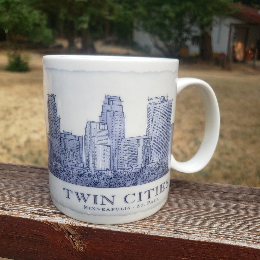 2008 Starbucks Twin Cities Minneapolis St. Paul Coffee Mug - 18 fl oz